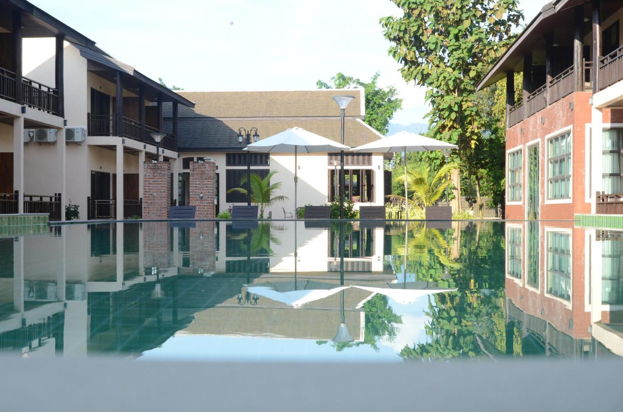 Saksiri Riverside Boutique Hotel Vang Vieng Exterior photo