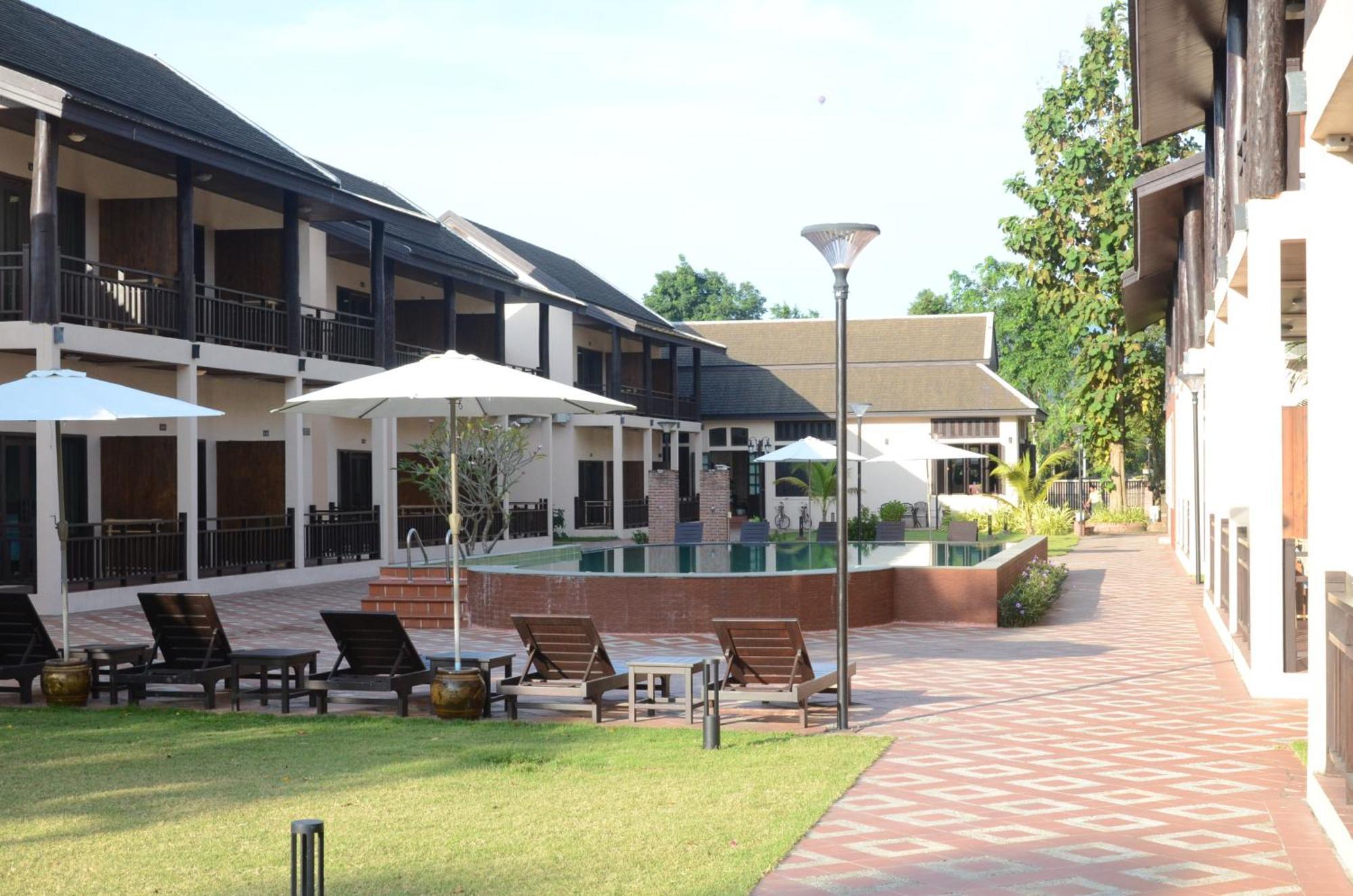 Saksiri Riverside Boutique Hotel Vang Vieng Exterior photo