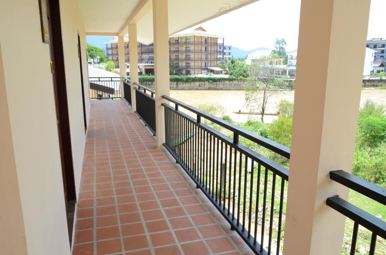 Saksiri Riverside Boutique Hotel Vang Vieng Exterior photo