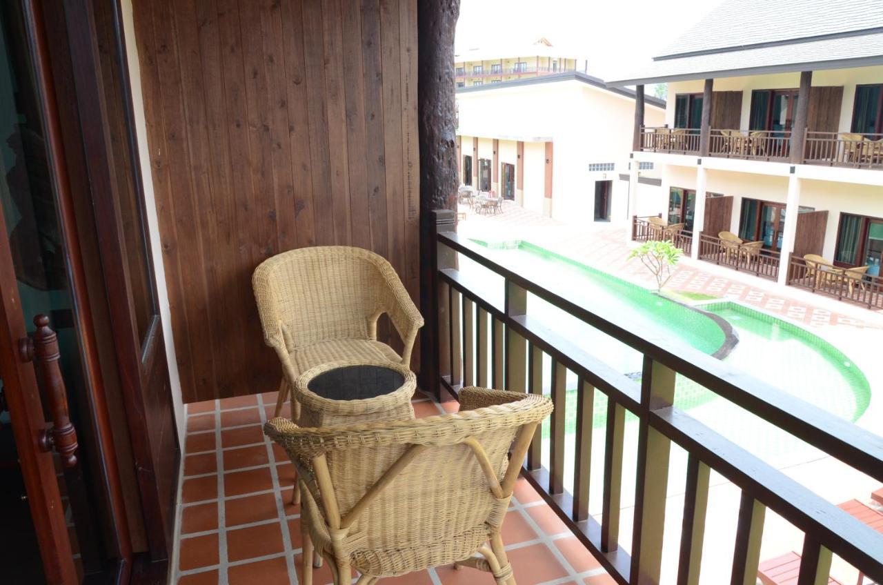 Saksiri Riverside Boutique Hotel Vang Vieng Exterior photo